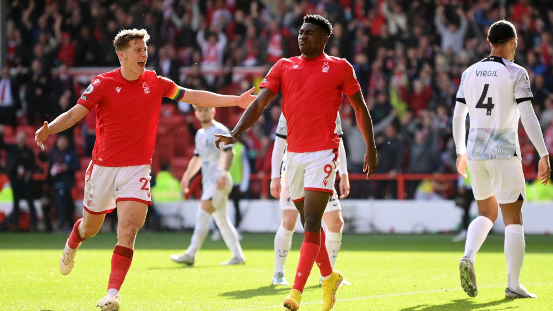 在探討斯佩 在探討斯佩