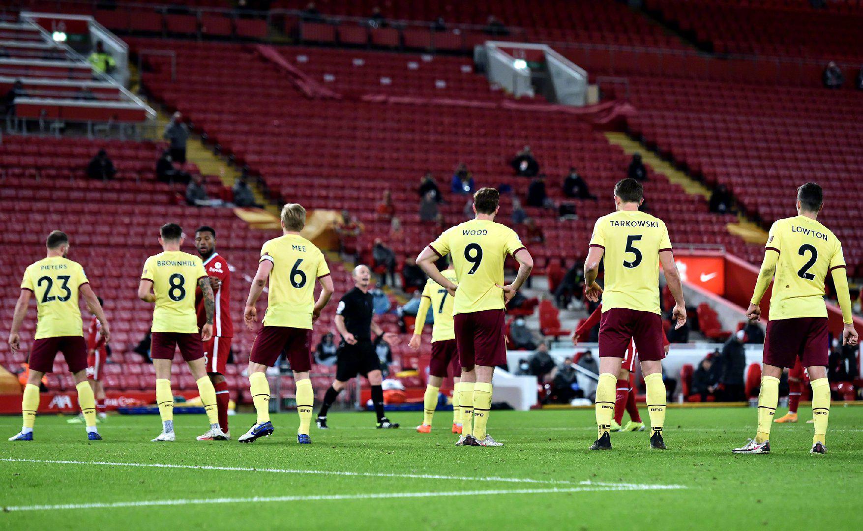 的引导下 的引导下